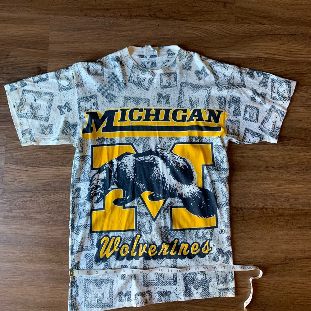 Vintage Michigan wolverine shirt